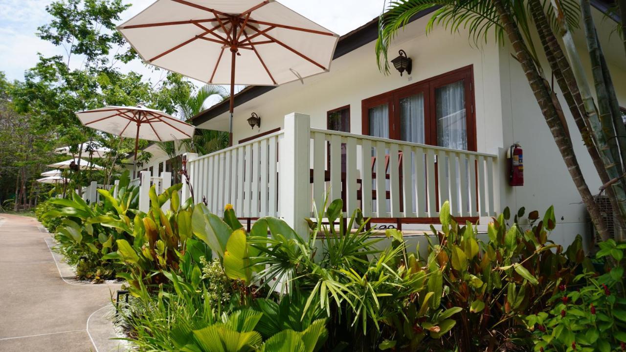Treeya Lanta Hotel Ko Lanta Екстериор снимка